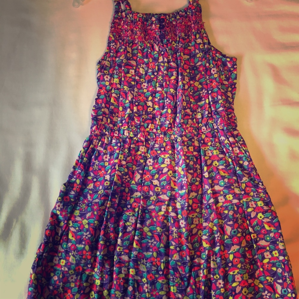 Girls - Floral dress with pockets!